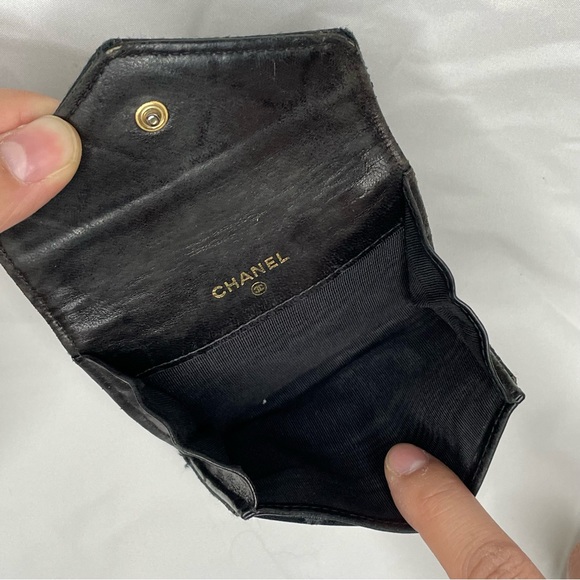 Chanel compact diamond quilted wallet - Picture 7 of 15